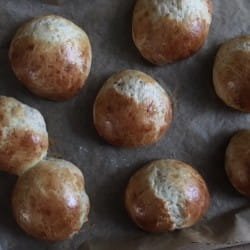 Coffee and cardamom buns