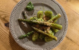 Bacchus with asparagus with gnocchi and wild garlic pesto