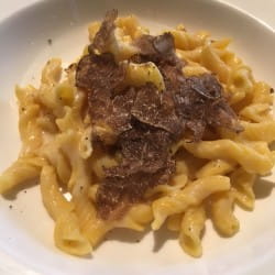 Pasta with truffles and chardonnay